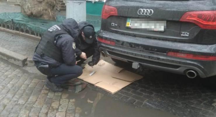 В центре Одессы в Audi священника полиция искала взрывчатку