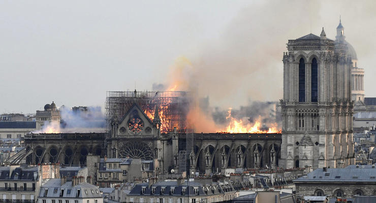 Пожар в Нотр-Дам: в прокуратуре Парижа назвали главную версию