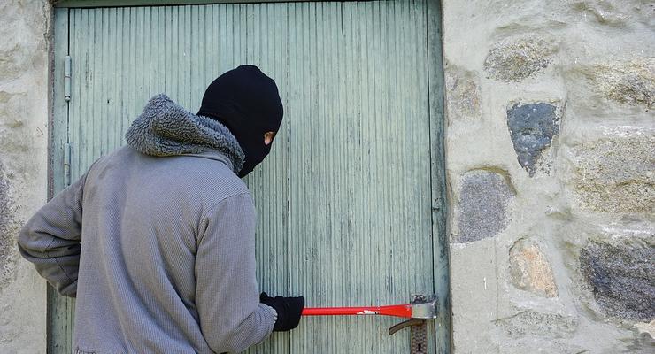 В Одесской области сосед с ружьем помешал преступникам обворовать дом