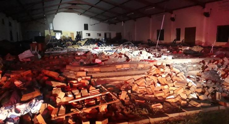 В ЮАР во время пасхальной службы обрушилась церковь: 13 жертв