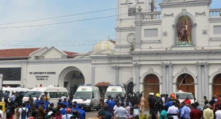 Число жертв взрывов на Шри-Ланке превысило 260