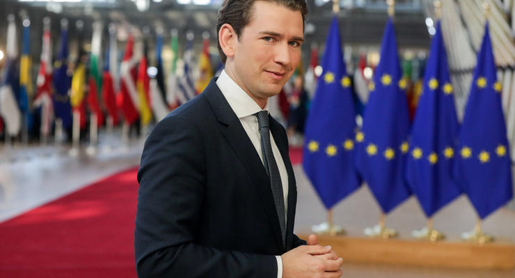 Австрийский канцлер поздравил Зеленского и обещал поддержку в реформах