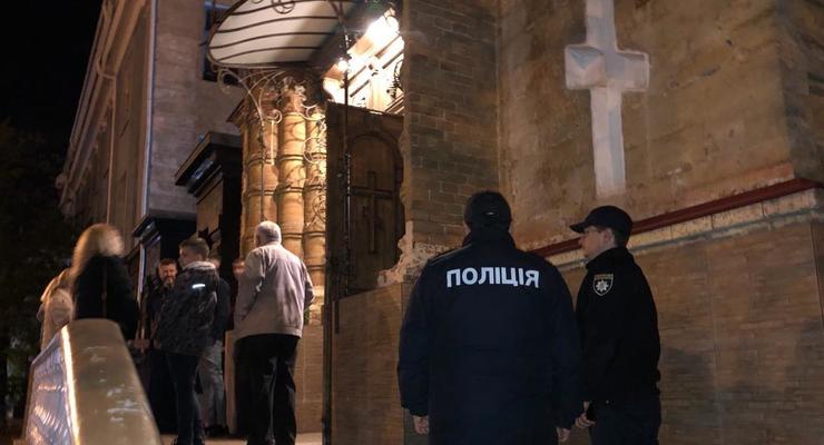 В Киеве мужчина грозил подорвать на Пасху все церкви