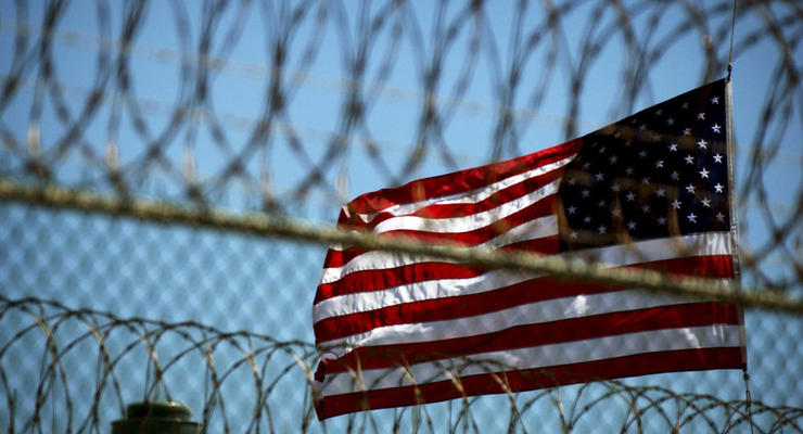 Главу тюрьмы Гуантанамо уволили