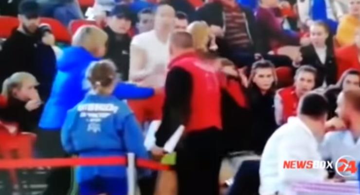 В России спортсменки устроили кровавую драку после соревнований