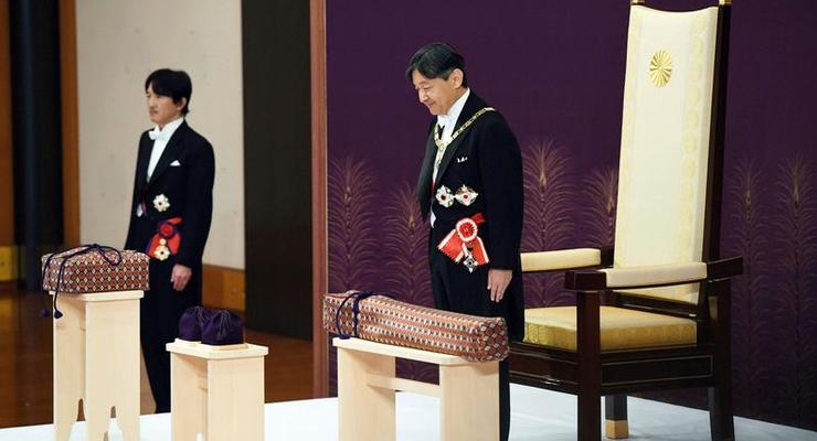 Новый император Японии выступил с первым обращением