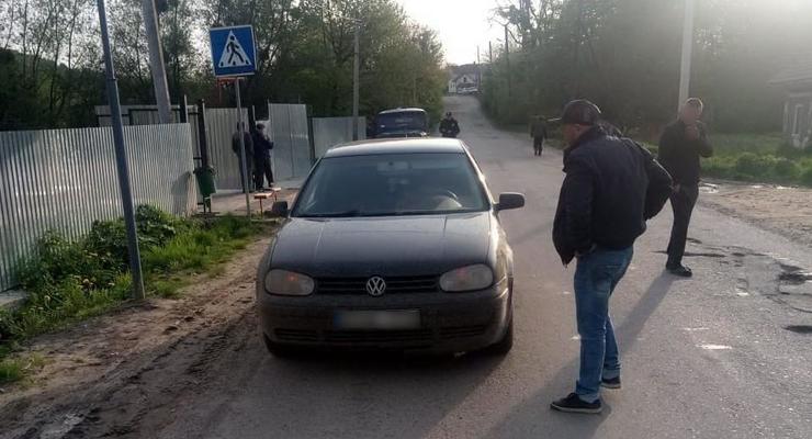 В Черновцах автомобиль на “зебре” сбил 5-летнюю девочку