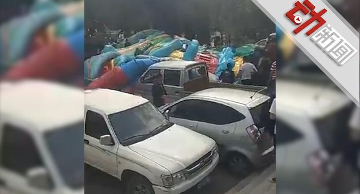 В Китае торнадо перевернул батут, погибли дети
