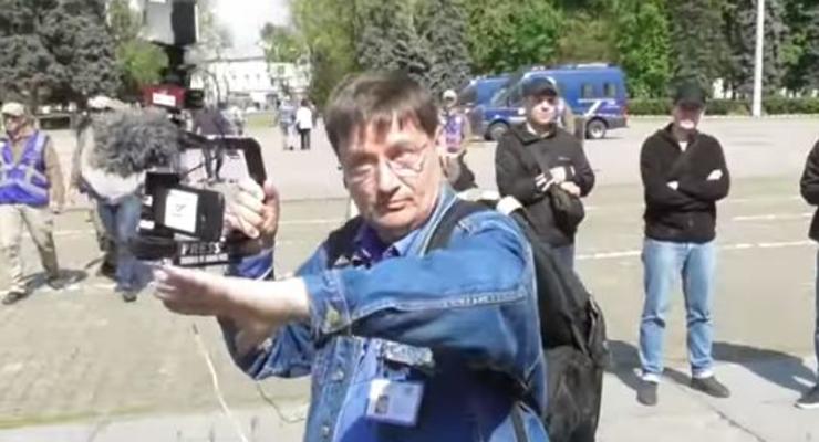 В Одессе провокатор хамил чешскому журналисту, который приехал снимать акцию 2 мая