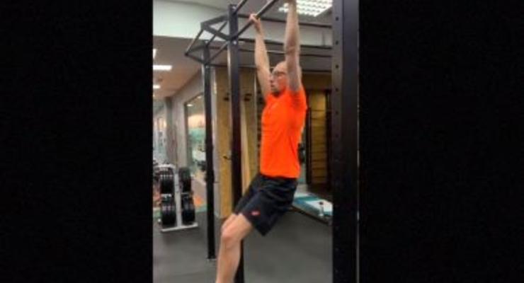 Эти упражнения вылечили грыжу: Яценюк опубликовал новое видео занятий в спортзале
