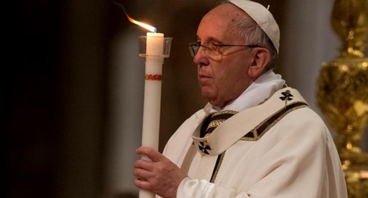 Папа Римский потребовал данные о священниках-педофилах
