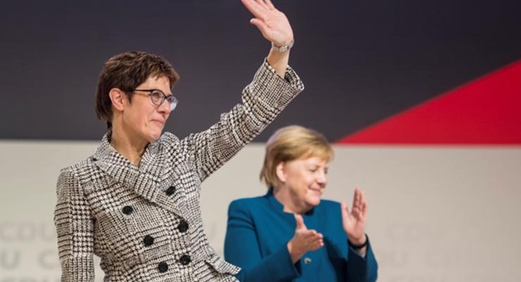 Преемница Меркель отказалась от поста канцлера