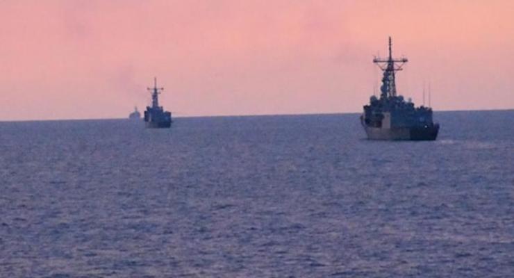 Турция начала военные учения в трех морях