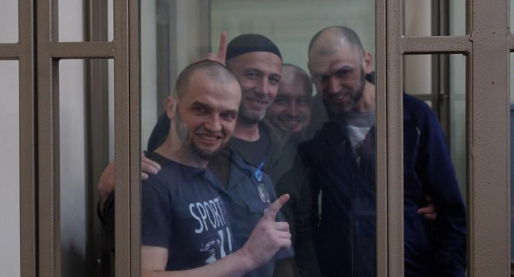 Российский суд продлил арест крымскотатарских активистов до августа