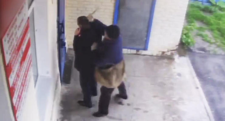 Ограбление Полтава-банка: Появилось видео нападения на директора