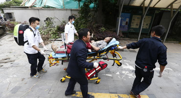 В Шанхае при обрушении здания погибли семь человек