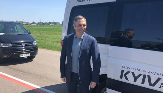 Портнов вернулся в Киев и призвал "тысячи людей" делать так же