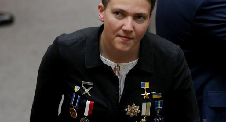Савченко пришла на инаугурацию в орденах и рассказала о президенте