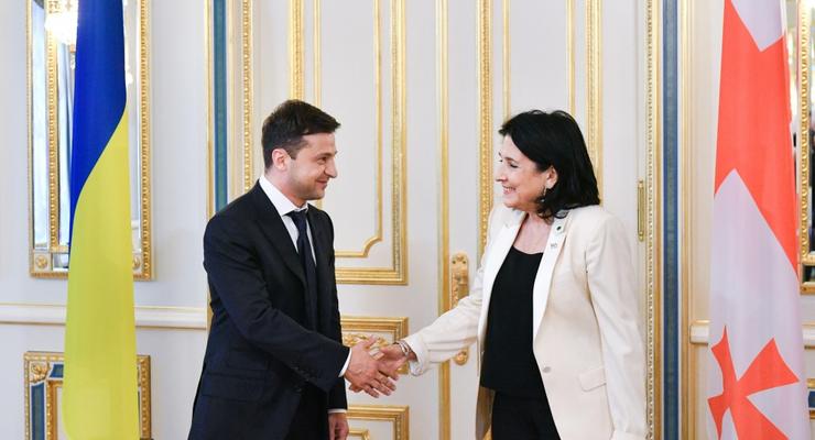 Зеленский провел с президентом Грузии свои первые переговоры