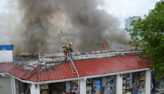 В Севастополе горел дельфинарий