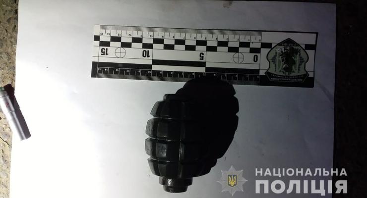 21-летний парень с гранатой ограбил АЗС в Ужгороде