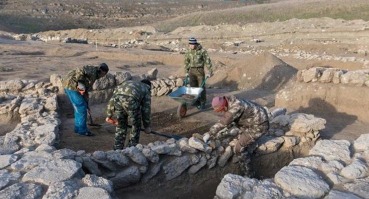 Киев готовит санкции против российских археологов