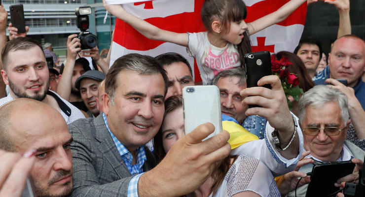 Саакашвили заявил, что вернулся в Украину помогать Зеленскому
