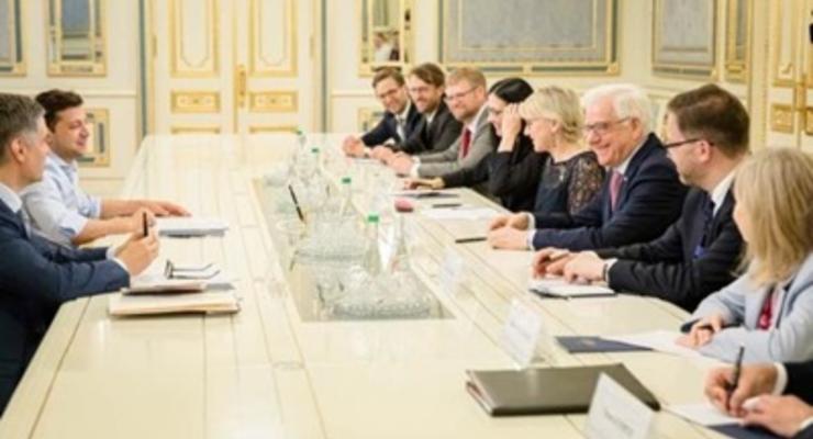 Глава МИД Польши назвал различия между Порошенко и Зеленским