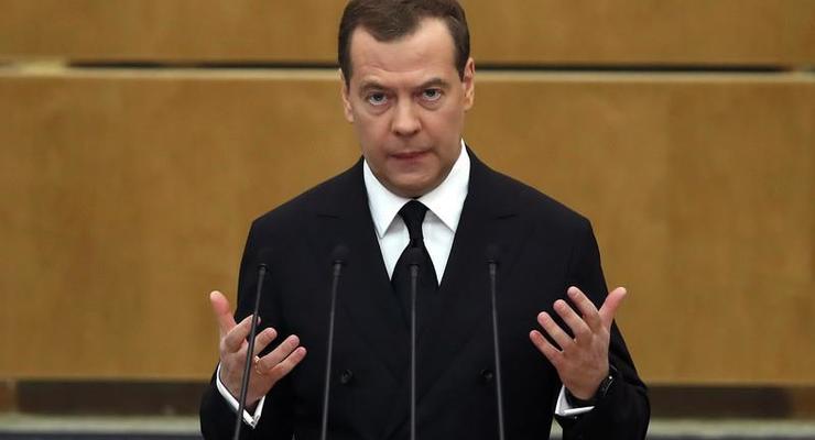 Медведев: Зеленский не налаживает отношения с РФ