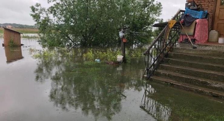 На Закарпатье остаются подтопленными 19 жилых домов