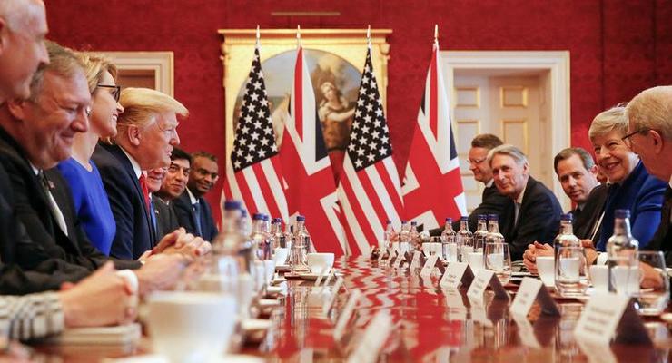 В Лондоне проходят переговоры Трампа с Мэй