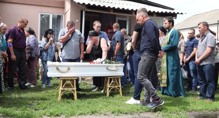 Убитого полицейскими пятилетнего Кирилла похоронили в Переяславе