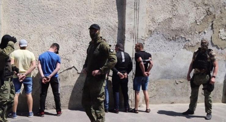 Заключенные устроили массовый бунт в Днепропетровской области