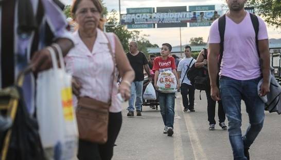 18 тысяч человек покинули Венесуэлу после открытия границы с Колумбией