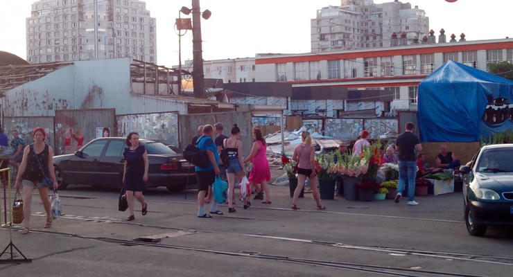 В Одессе демонтировали часть рынка Привоз