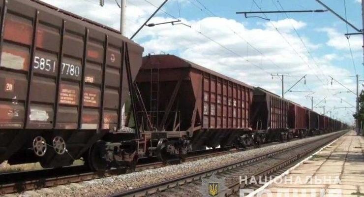 Под Одессой девушку ударило током на крыше поезда во время селфи