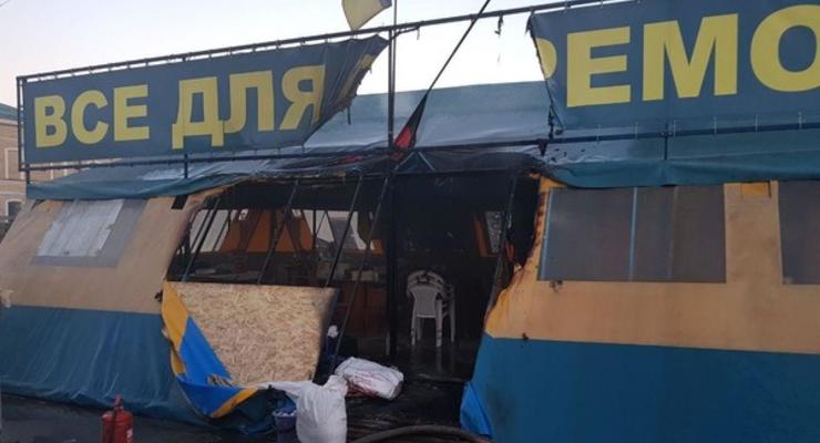 В Харькове задержан поджигатель волонтерской палатки на площади Свободы