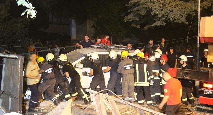 Спасатели уточнили данные о мощном взрыве в Киеве