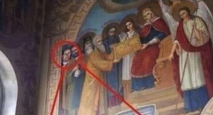 "Лик" экс-директора Николаевского порта нарисовали на фресках в храме