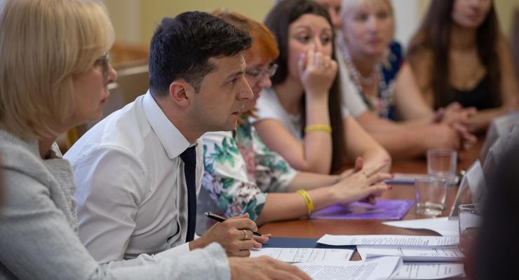 "Мы ж не идиоты": в команде Зеленского прокомментировали обвинения в давлении на судей