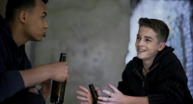 Каждый пятый украинский подросток выпивает алкоголь раз в три дня