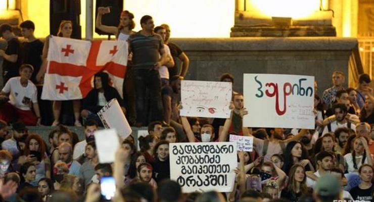 В Грузии возобновились протесты