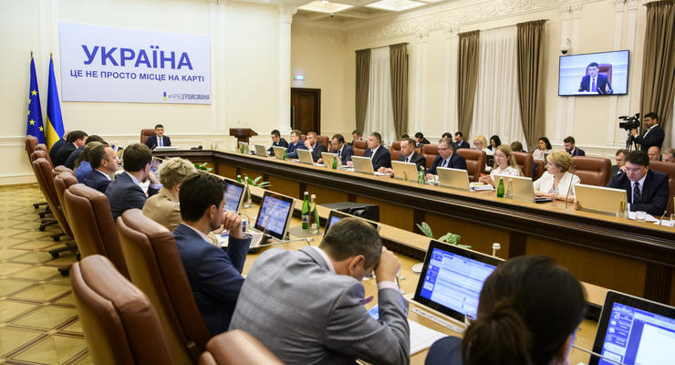 Министры поругались на заседании Кабмина из-за губернаторов Зеленского