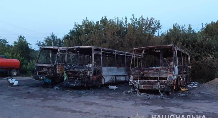Под Киевом сожгли 3 автобуса: причины выясняются