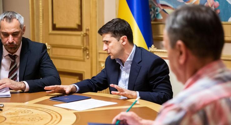 Зеленский представит нового прокурора сразу после увольнения Луценко