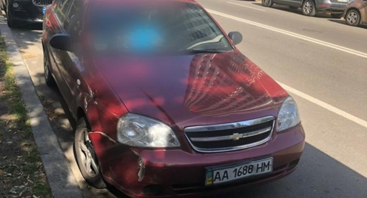 В Киеве мужчина умер от жары в собственной машине