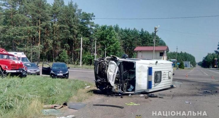 На Волыни столкнулись "скорая" и грузовик, погиб пациент