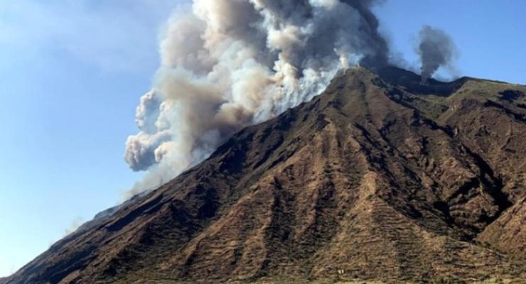 В Италии при извержении вулкана Этна погиб турист