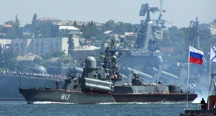 РФ проводит боевые учения в Черном море