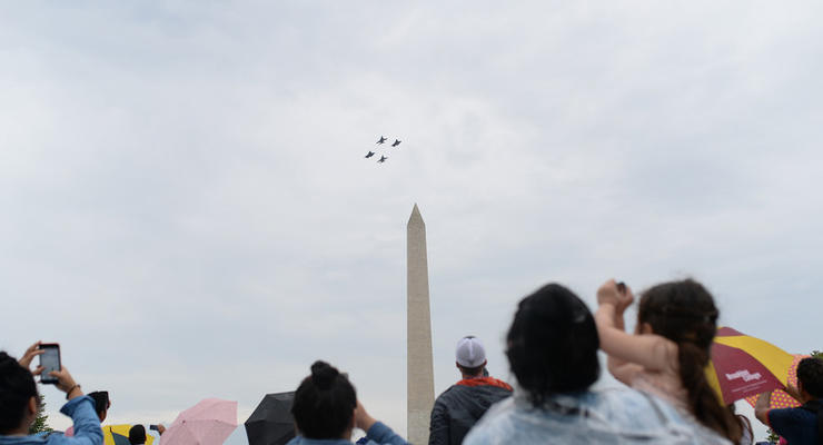 В Вашингтоне прошел военный парад